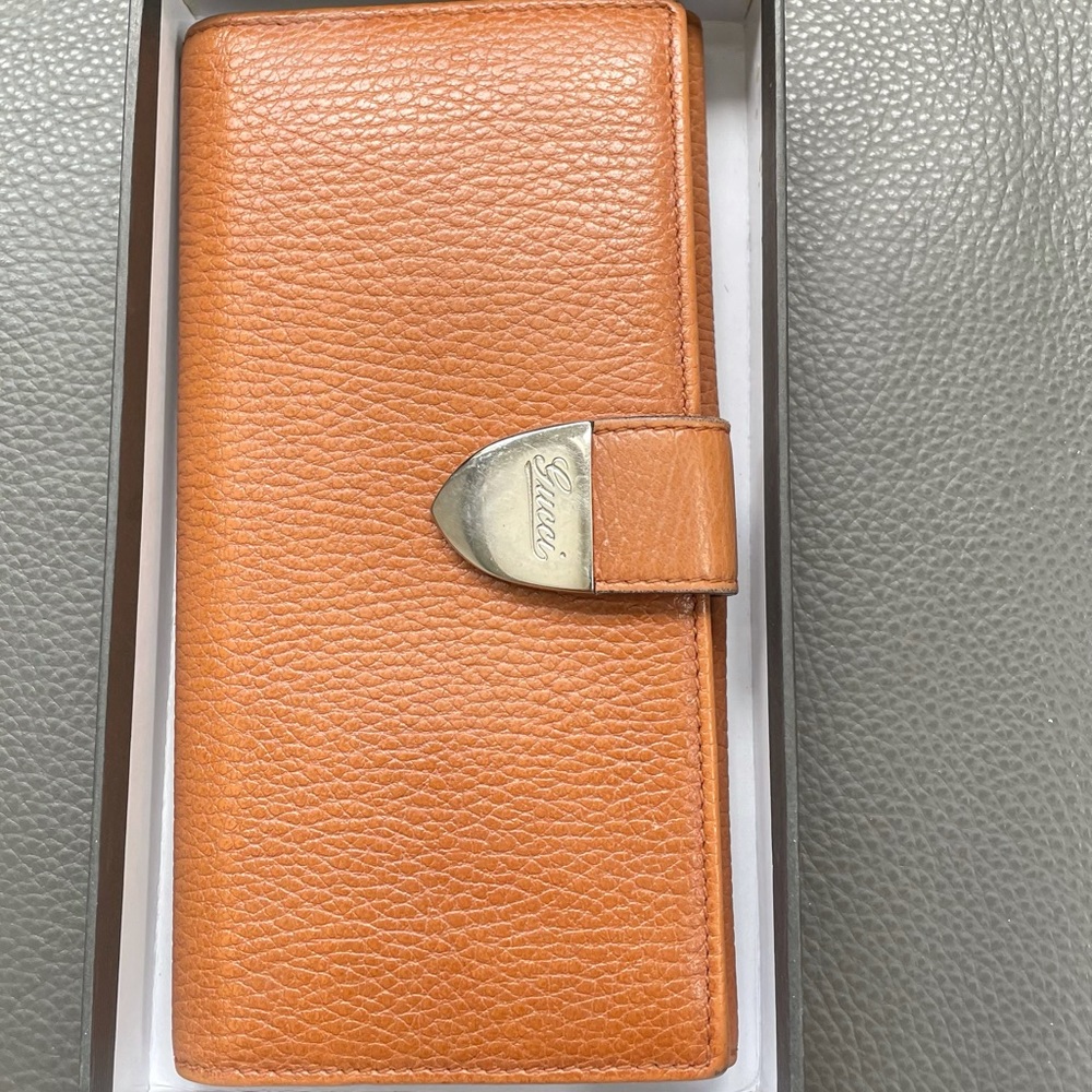 Gucci wallet. Original .
